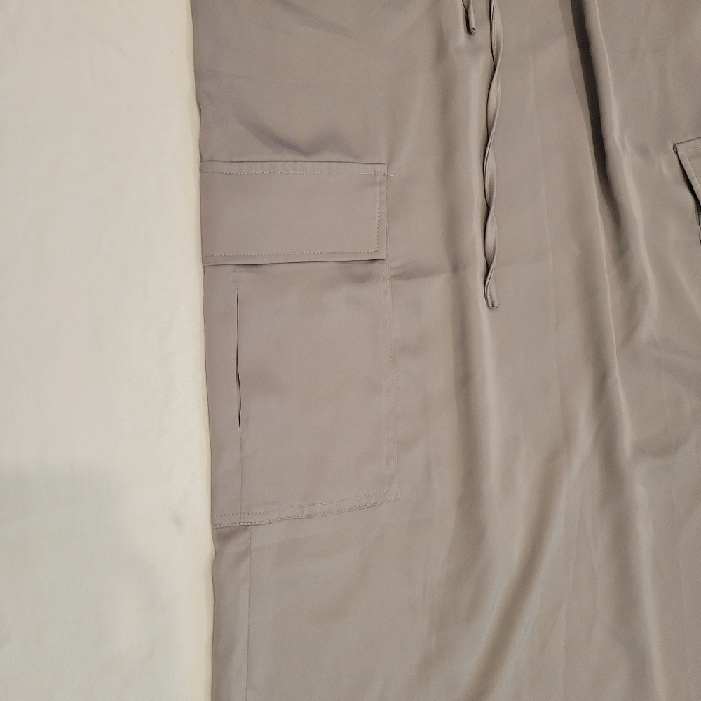 Emerson Lang gray silky cargo skirt size small - Picture 3 of 6